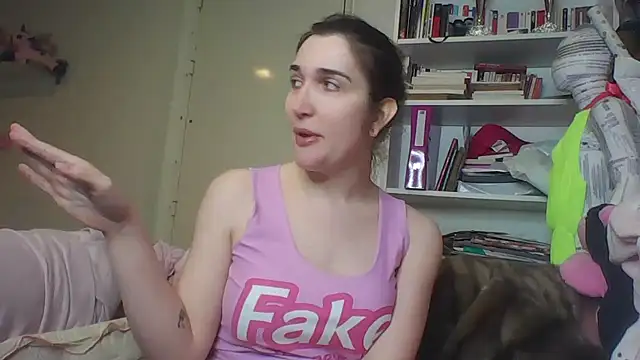 Icy  Diamond online show from 21, 11, 2025