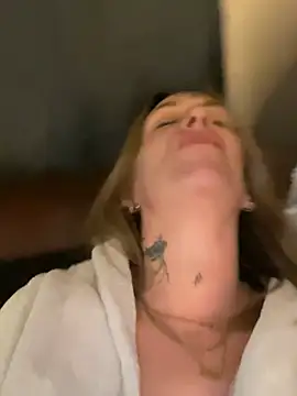 blondebitch2 online show from 11, 1, 2025