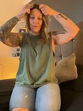 blondebitch2 online show from 21, 1, 2025