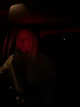 LuisaBecker online show from 1, 12, 2024