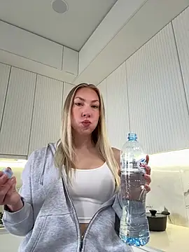 LuisaBecker online show from 9, 1, 2026