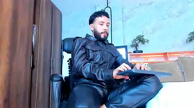 Snapshot of bruno_woods chatting on 12, 3, 2025 bruno woods online show from 12, 3, 2025