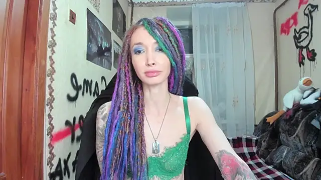 Roxy Silver online show from 2, 2, 2025