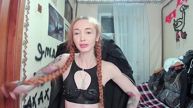 Roxy Silver online show from 1, 3, 2025