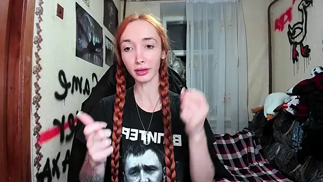 Roxy Silver online show from 20, 11, 2025