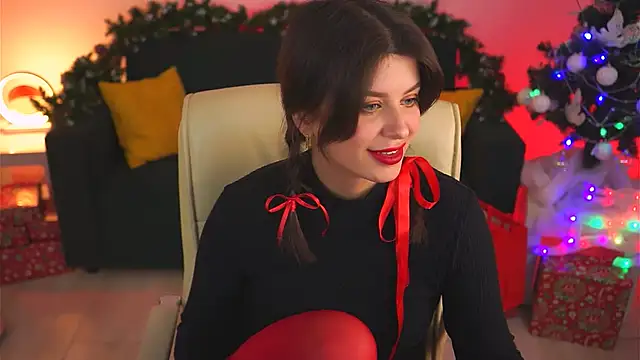 NicoleMun online show from 5, 12, 2024