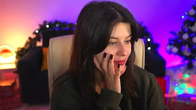 NicoleMun online show from 13, 12, 2024