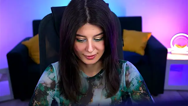 NicoleMun online show from 4, 3, 2025