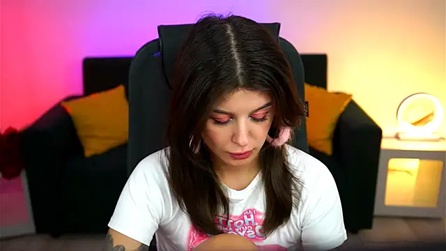 NicoleMun online show from 16, 3, 2025