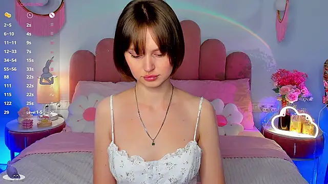 Snapshot of MaryLew chatting on 5, 10, 2025 MaryLew online show from 5, 10, 2025