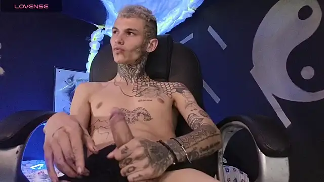 Snapshot of Stuart_Boy_ chatting on 23, 3, 2025 Stuart Boy online show from 23, 3, 2025