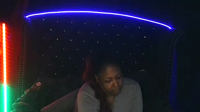 Snapshot of msyvette1970@xh chatting on 15, 3, 2026 msyvette1970xh online show from 15, 3, 2026