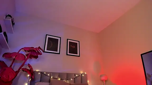 Violetta Nur online show from 25, 2, 2026