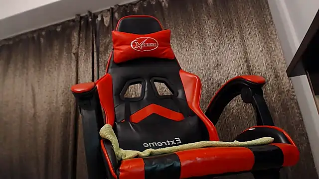 EmmaStward online show from 30, 1, 2025