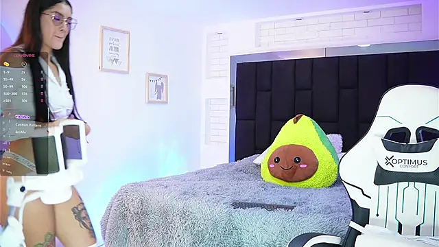 Marianamonroe  online show from 2, 12, 2025