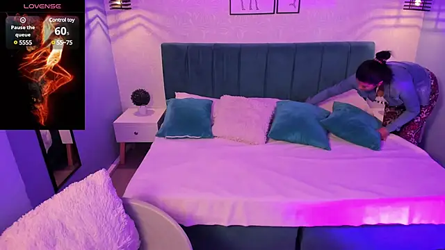 Snapshot of tiffani__love chatting on 27, 2, 2025 tiffani love online show from 27, 2, 2025