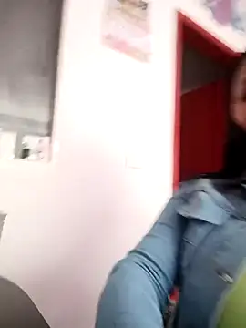 Snapshot of tiffani__love chatting on 22, 11, 2025 tiffani love online show from 22, 11, 2025