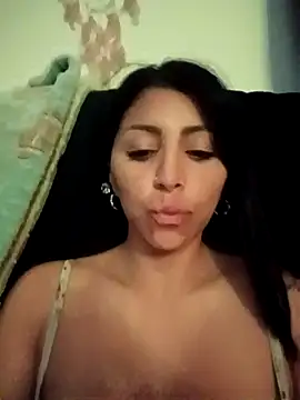 Snapshot of tiffani__love chatting on 14, 12, 2025 tiffani love online show from 14, 12, 2025