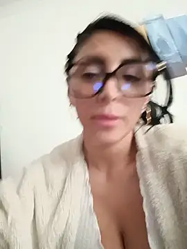 Snapshot of tiffani__love chatting on 27, 6, 2026 tiffani love online show from 27, 6, 2026