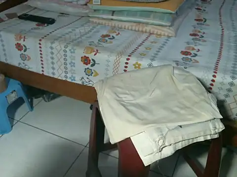 Snapshot of triangle0623 chatting on 29, 10, 2025 triangle0623 online show from 29, 10, 2025