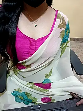 Snapshot of Nithya_05 chatting on 12, 9, 2025 Nithya 05 online show from 12, 9, 2025