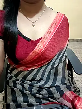Snapshot of Nithya_05 chatting on 26, 9, 2025 Nithya 05 online show from 26, 9, 2025