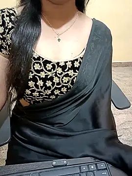 Snapshot of Nithya_05 chatting on 8, 10, 2025 Nithya 05 online show from 8, 10, 2025