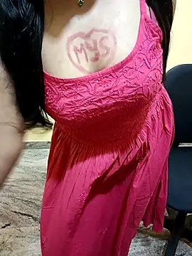 Snapshot of Nithya_05 chatting on 17, 10, 2025 Nithya 05 online show from 17, 10, 2025