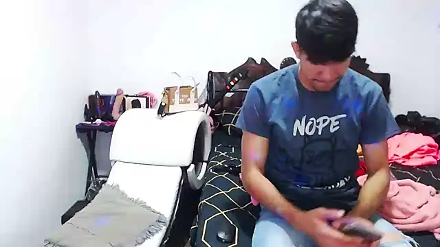 Snapshot of Candy-love87 chatting on 8, 1, 2025 Candy-love87 online show from 8, 1, 2025