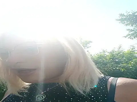 Snapshot of Candy-love87 chatting on 31, 10, 2025 Candy-love87 online show from 31, 10, 2025