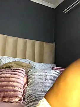 Snapshot of Nicole_Liam_ chatting on 19, 10, 2025 Nicole Liam online show from 19, 10, 2025