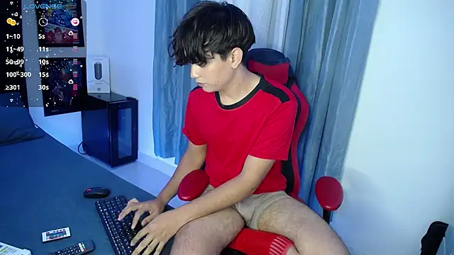 Snapshot of andyboy- chatting on 15, 12, 2024 andyboy- online show from 15, 12, 2024