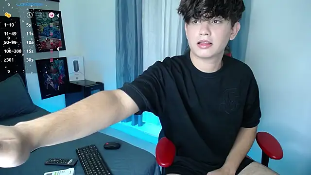 Snapshot of andyboy- chatting on 26, 12, 2024 andyboy- online show from 26, 12, 2024