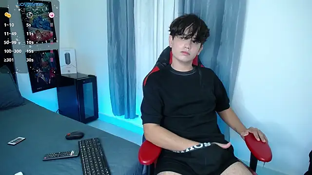 Snapshot of andyboy- chatting on 27, 12, 2024 andyboy- online show from 27, 12, 2024