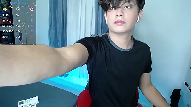 Snapshot of andyboy- chatting on 28, 12, 2024 andyboy- online show from 28, 12, 2024