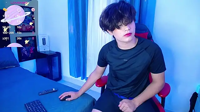 Snapshot of andyboy- chatting on 5, 3, 2025 andyboy- online show from 5, 3, 2025