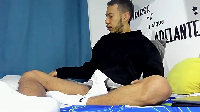 Snapshot of Aronxxs chatting on 25, 10, 2025 Aronxxs online show from 25, 10, 2025