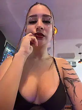 Snapshot of Mon_Cherry chatting on 30, 4, 2026 Mon Cherry online show from 30, 4, 2026