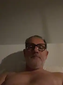 Snapshot of stancock12 chatting on 11, 3, 2025 stancock12 online show from 11, 3, 2025