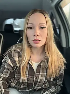 LavenderHot online show from 16, 11, 2025