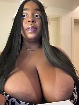 latinababyy online show from 2, 11, 2025