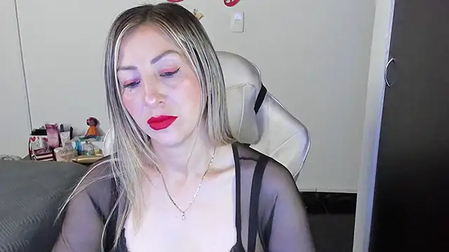 Snapshot of Andreina_Suann chatting on 7, 11, 2025 Andreina Suann online show from 7, 11, 2025