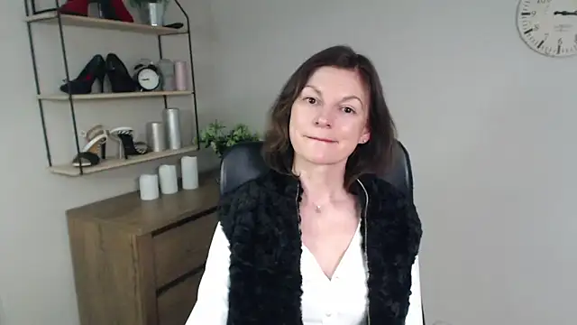 VivianWILD online show from 13, 2, 2025