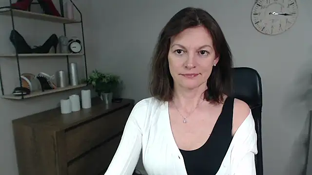 VivianWILD online show from 28, 2, 2025