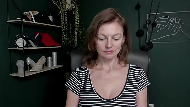 VivianWILD online show from 11, 9, 2025