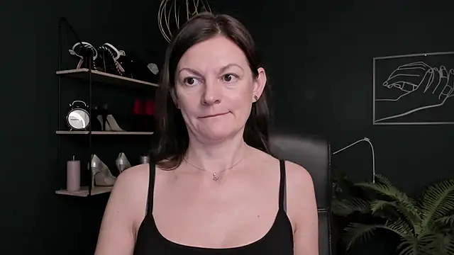 VivianWILD online show from 27, 10, 2025