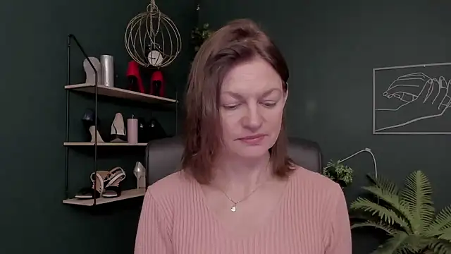 VivianWILD online show from 2, 12, 2025