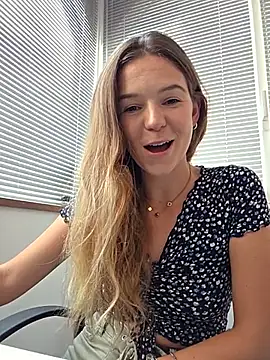 Snapshot of lucie_mehott chatting on 5, 8, 2026 lucie mehott online show from 5, 8, 2026