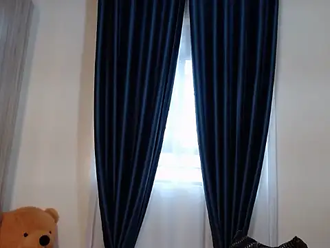 Snapshot of TeenieReeny chatting on 7, 10, 2025 TeenieReeny online show from 7, 10, 2025