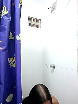 Snapshot of Giselabrunette25 chatting on 3, 10, 2025 Giselabrunette25 online show from 3, 10, 2025